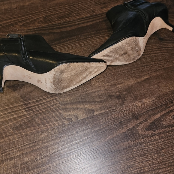 Donald J Pliner Longa Buckle Ankle Booties - Picture 7 of 8